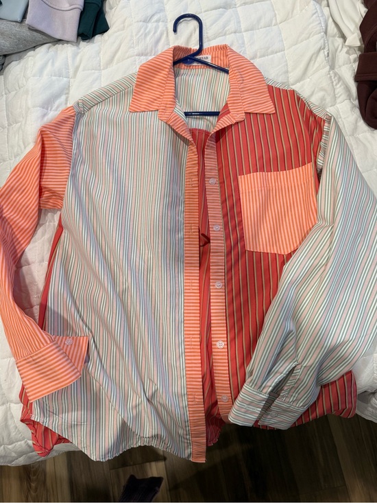 Tops - Colorblock Stripe Button-Up Shirt in Coral/White